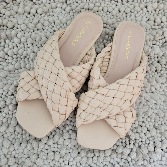 Braided Slip on Slides Sandals 9 NEW - Picture 2 of 6